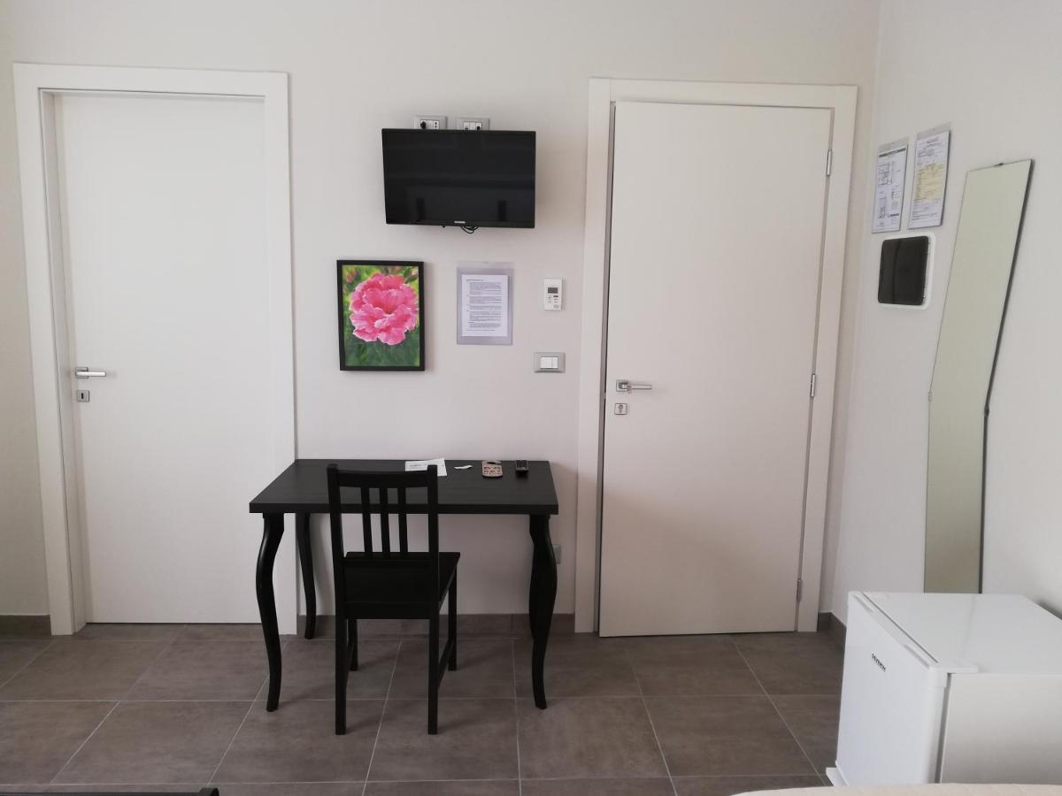 La Dama Room&Breakfast Russi Luaran gambar