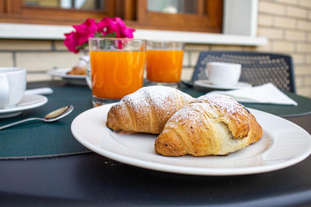 La Dama Room&Breakfast Russi Luaran gambar
