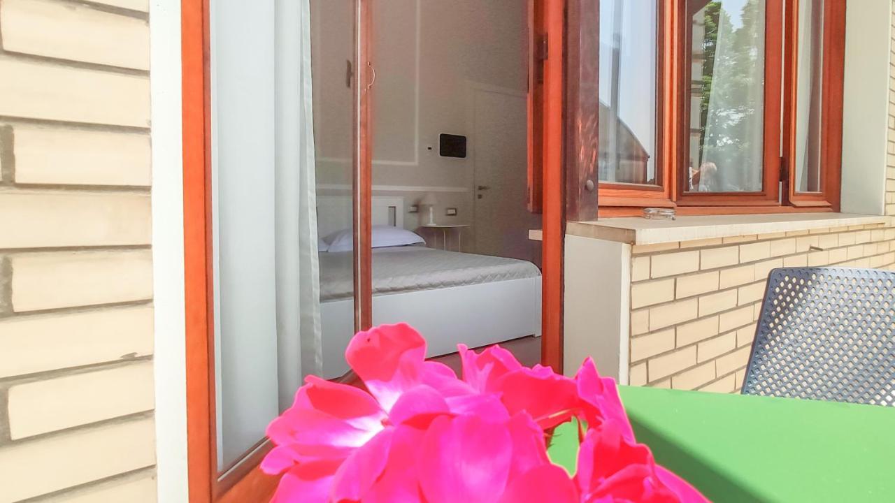 La Dama Room&Breakfast Russi Luaran gambar